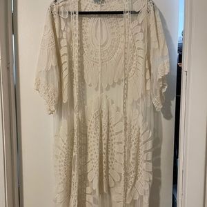 Size large lace kimono